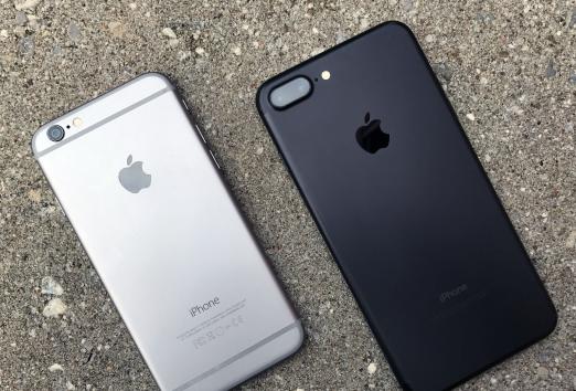 Than un iPhone 7 diferă de al șaselea?